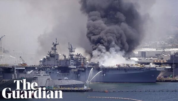 Пожар на военном корабле ВМС США в Сан Диего - Sputnik Армения