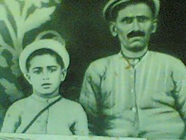 «Պապիս կնոջը թուրքը խլել է ու իր հարճը սարքել». ֆիդայի Սարգսի թոռը փնտրում է ազգականներին «Պապիս կնոջը թուրքը խլել է ու իր հարճը սարքել». ֆիդայի Սարգսի թոռը փնտրում է ազգականներին - Sputnik Արմենիա
