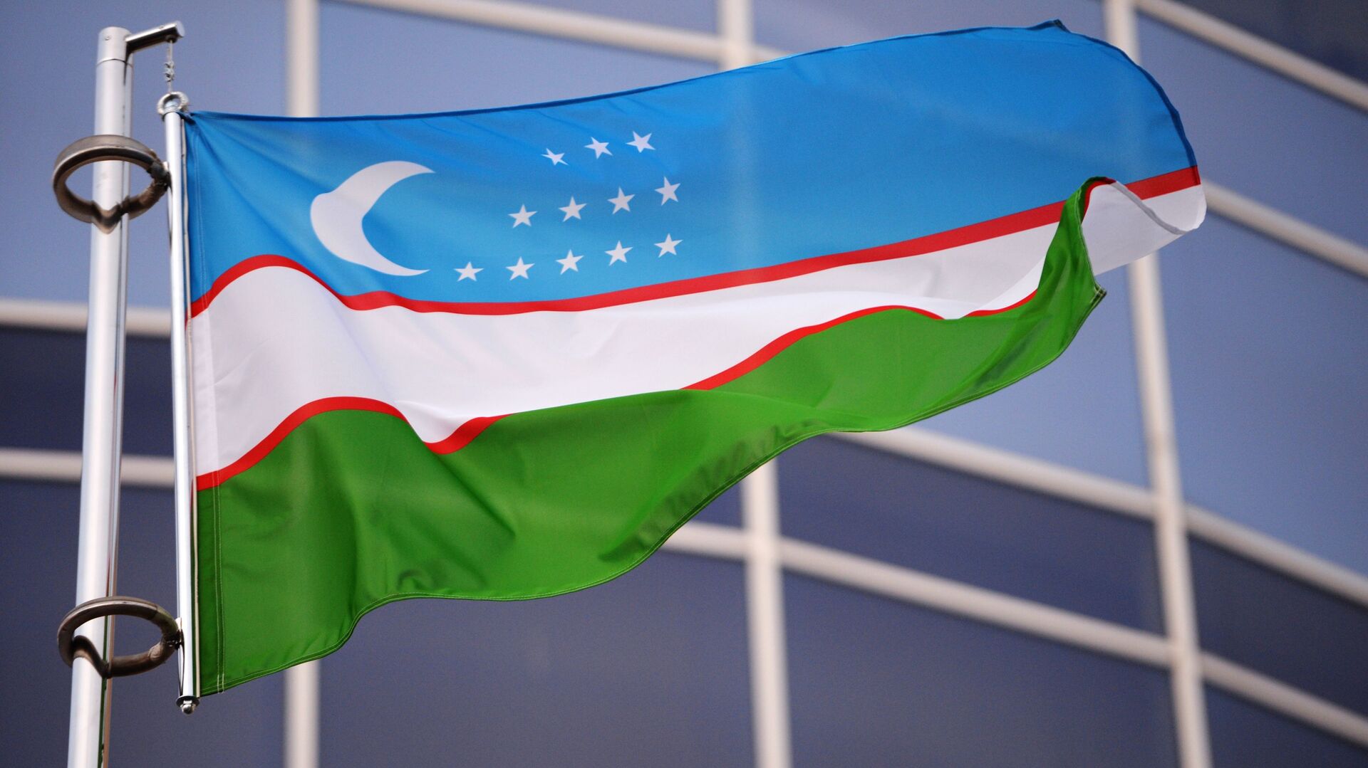 Государственный флаг Узбекистана - Sputnik Армения, 1920, 28.12.2021