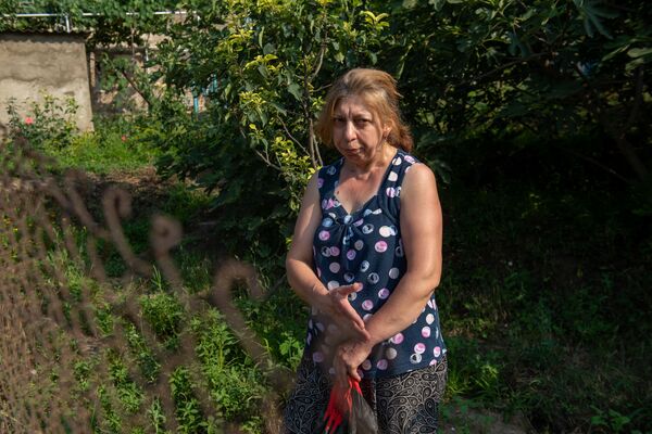 Вжжж, и вдруг взорвались: как не только молитвами живет приграничное село Чинари Вжжж, и вдруг взорвались: как не только молитвами живет приграничное село Чинари - Sputnik Армения