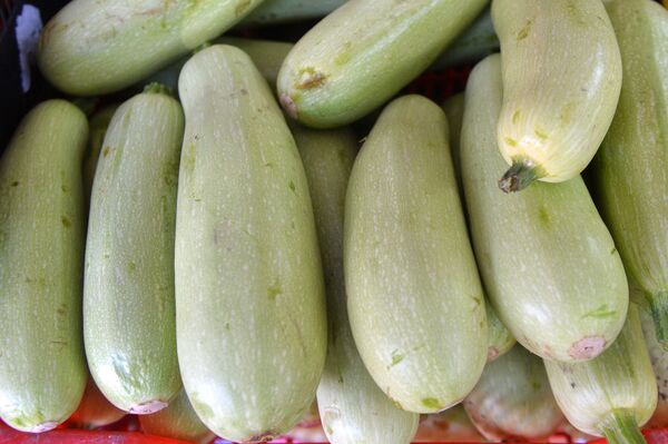 Есть и худеть։ топ-5 продуктов с почти нулевой калорийностью Есть и худеть։ топ-5 продуктов с почти нулевой калорийностью - Sputnik Армения