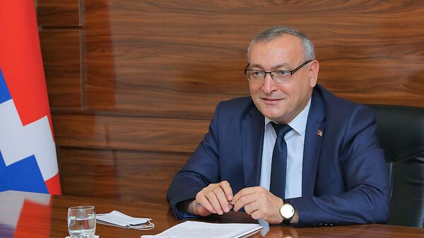 Председатель Национального собрания Карабаха Артур Товмасян на рабочем совещании (15 июля 2020). Степанакерт - Sputnik Արմենիա