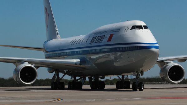 Самолет Boeing 747-89L  - Sputnik Армения