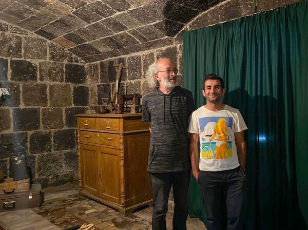 Խախտելով ակադեմիական թատրոնի կանոնները. Գյումրին արդեն «Մտորումների թատրոն» ունի Խախտելով ակադեմիական թատրոնի կանոնները. Գյումրին արդեն «Մտորումների թատրոն» ունի - Sputnik Արմենիա