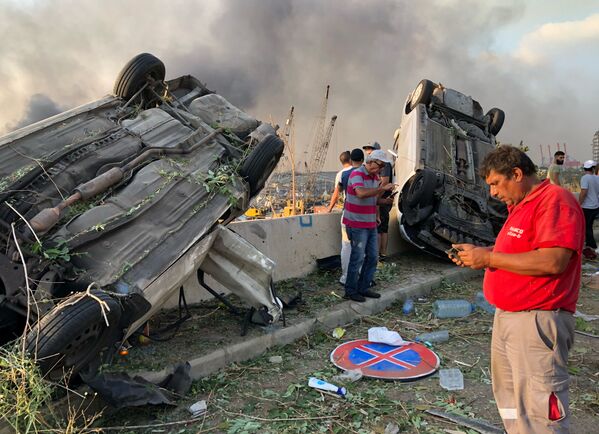 Машины, поврежденные в результате взрыва в Бейруте - Sputnik Արմենիա