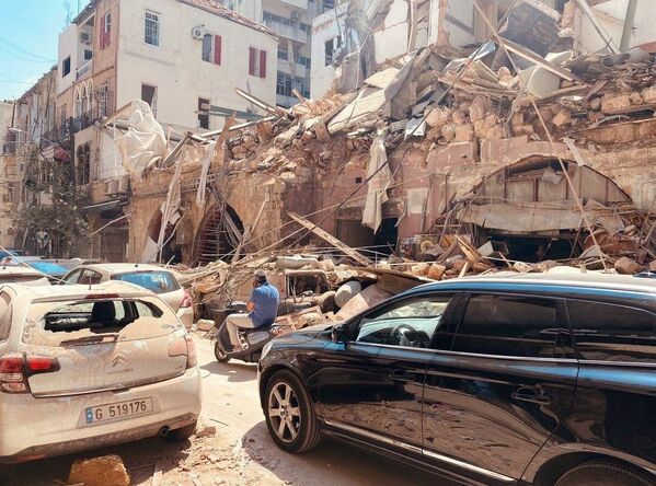 Последствия взрыва в Бейруте (5 августа 2020). Последствия взрыва в Бейруте (5 августа 2020). - Sputnik Армения