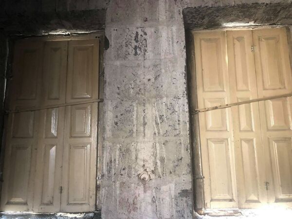Монетка-оберег и мешок пшеницы: история старого дома в Гюмри потрясла нового хозяина Монетка-оберег и мешок пшеницы: история старого дома в Гюмри потрясла нового хозяина - Sputnik Армения