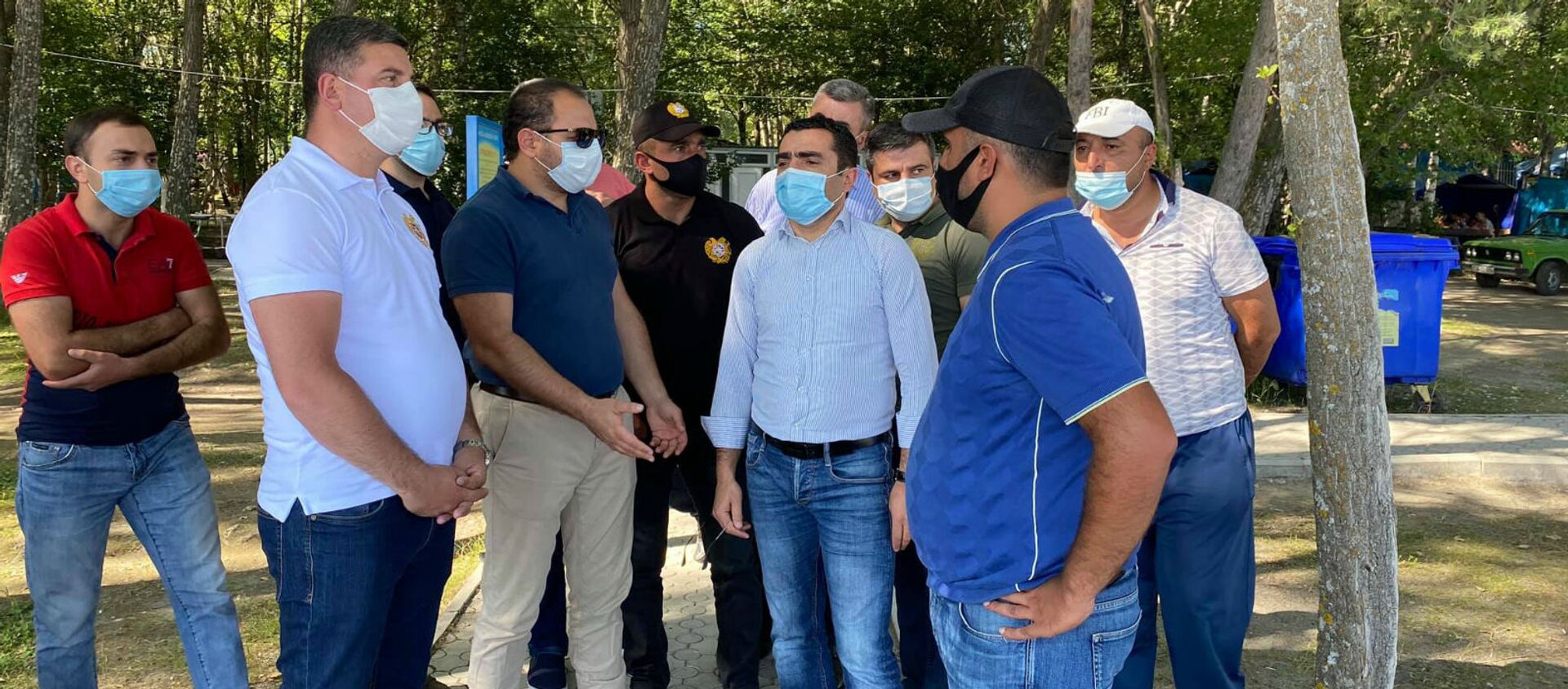 Министр окружающей среды ознакомился с незаконными постройками на территории национального парка Севан - Sputnik Արմենիա, 1920, 17.04.2021