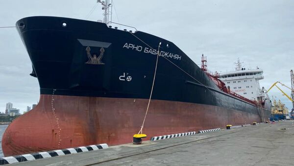 Океанскому танкеру присвоено имя Арно Бабаджаняна - Sputnik Армения