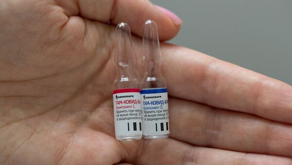 Производство вакцины от COVID-19 на фармацевтическом заводе Биннофарм (7 августа 2020). Московская область - Sputnik Արմենիա