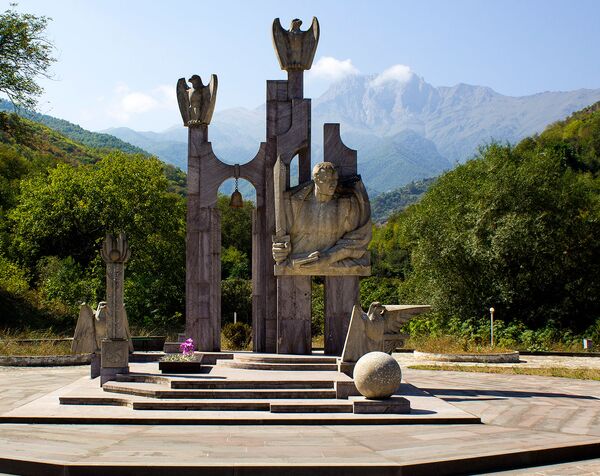 Զիփլայն, փաբ, գետեր ու կատուներ. ինչ կարելի է տեսնել Կապանում Զիփլայն, փաբ, գետեր ու կատուներ. ինչ կարելի է տեսնել Կապանում - Sputnik Արմենիա