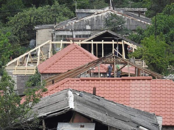 Փաշինյանը ցույց է տվել, թե ինչպես է վերականգնվում ադրբեջանական հրետանուց տուժած Այգեպարը Փաշինյանը ցույց է տվել, թե ինչպես է վերականգնվում ադրբեջանական հրետանուց տուժած Այգեպարը - Sputnik Արմենիա