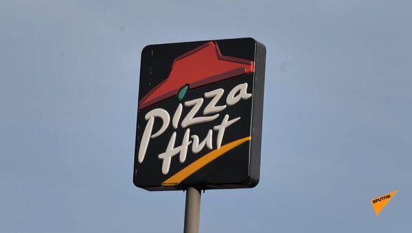 Из-за банкротства крупнейшего франчайзи США Pizza Hut закроет до 300 мест - Sputnik Армения