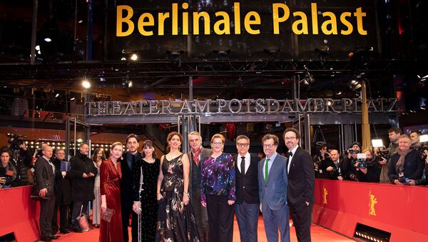 Берлинский кинофестиваль откажется от деления наград на женские и мужские - Sputnik Армения