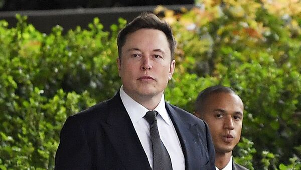 Генеральный директор Tesla и SpaceX Илон Маск прибывает в окружной суд США (4 декабря 2019). Лос-Анджелес - Sputnik Армения