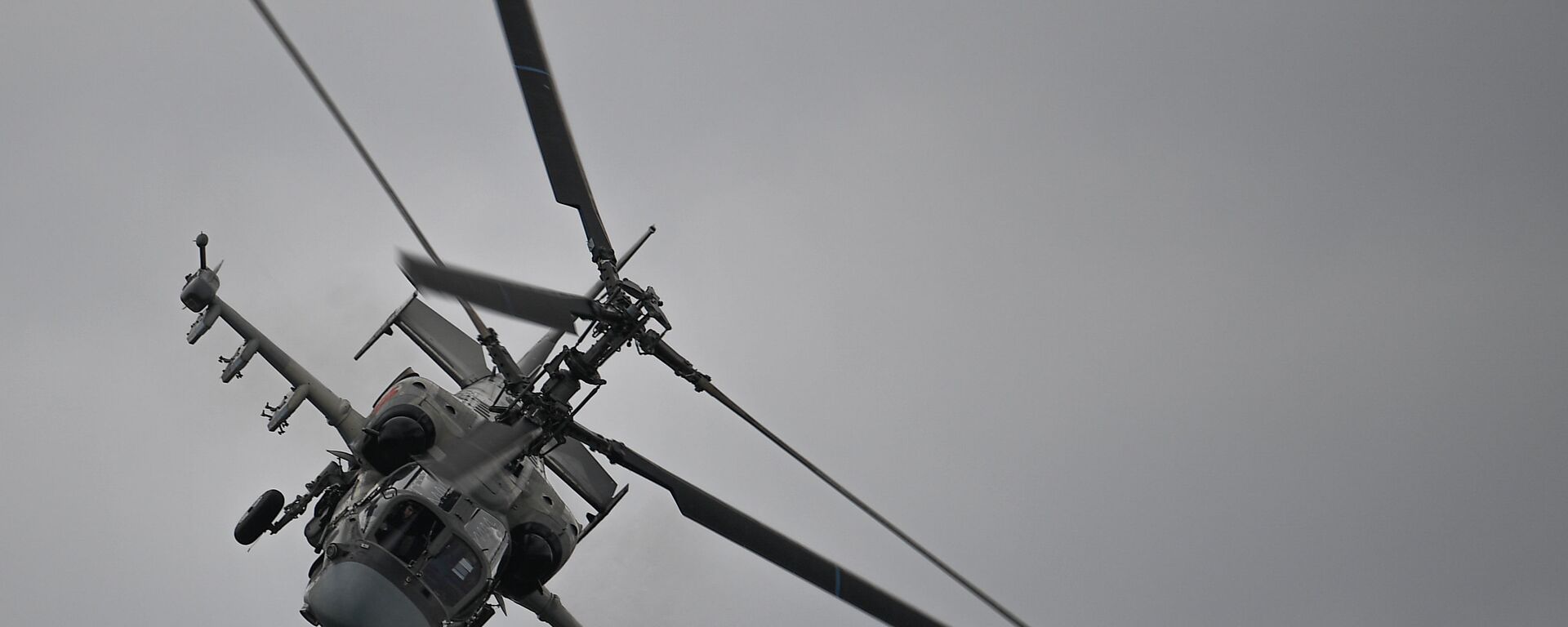 Ударный вертолет Ка-52 Аллигатор выполняет демонстрационный полет в рамках Международного форума Армия-2020 на аэродроме Кубинка в Подмосковье - Sputnik Արմենիա, 1920, 24.09.2021