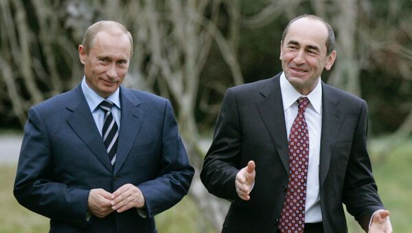 Владимир Путин и Роберт Кочарян (слева направо) во время встречи в сочинской резиденции президента России Бочаров ручей - Sputnik Արմենիա