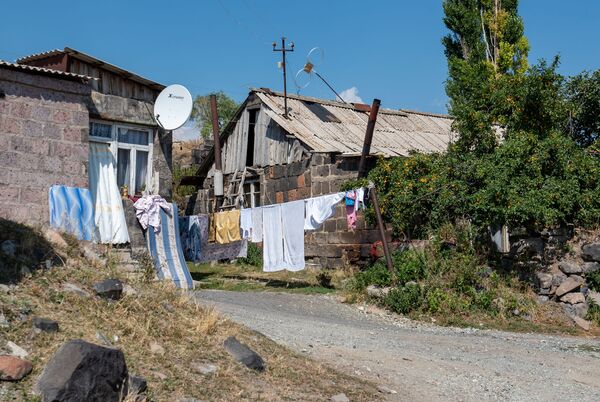 Накануне потопа, или Почему в армянском селе Джрадзор случился брачный бум Накануне потопа, или Почему в армянском селе Джрадзор случился брачный бум - Sputnik Армения