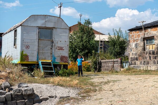 Накануне потопа, или Почему в армянском селе Джрадзор случился брачный бум Накануне потопа, или Почему в армянском селе Джрадзор случился брачный бум - Sputnik Армения
