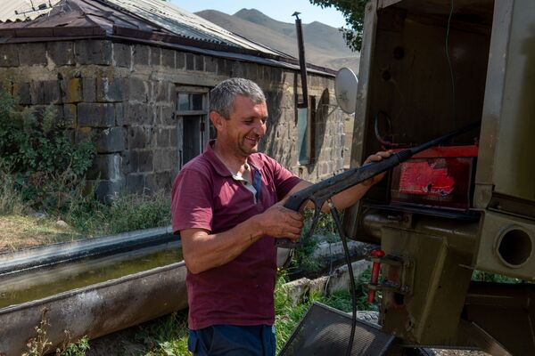 Накануне потопа, или Почему в армянском селе Джрадзор случился брачный бум Накануне потопа, или Почему в армянском селе Джрадзор случился брачный бум - Sputnik Армения