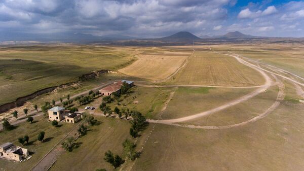 «Մեր օդանավակայանի դեմ խաղ չկար». ինչ կորցրեց քյավառցին, երբ թռիչքները «վերևից» դադարեցրին «Մեր օդանավակայանի դեմ խաղ չկար». ինչ կորցրեց քյավառցին, երբ թռիչքները «վերևից» դադարեցրին - Sputnik Արմենիա