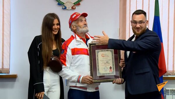 Пенсионер из Махачкалы установил рекорд России - Sputnik Армения