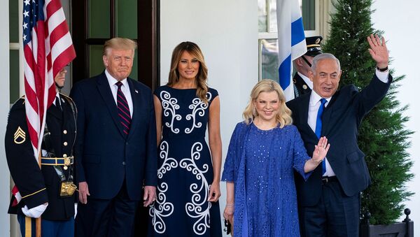 Президент США Дональд Трамп с женой Меланией принимают премьер-министра Израиля Биньямина Нетаньяху и его жену Сару в Белом доме (17 сентября 2020). Вашингтон - Sputnik Армения