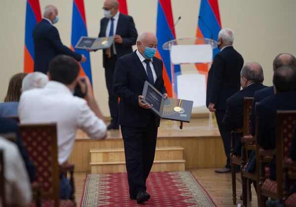 Церемония награждения победителей конкурса Bogossian Prize (22 сентября 2020). Еревaн - Sputnik Армения