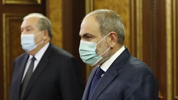 Премьер-министр Никол Пашинян и президент Армен Саркисян на Совете безопасности (28 сентября 2020). Еревaн - Sputnik Արմենիա