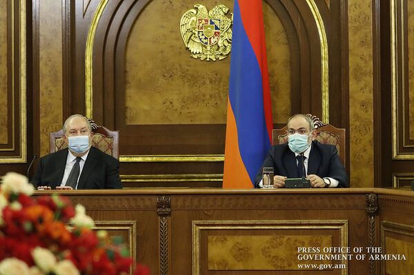 Вопрос соразмерного удара: Никол Пашинян провел экстренное заседание Совбеза Вопрос соразмерного удара: Никол Пашинян провел экстренное заседание Совбеза - Sputnik Армения
