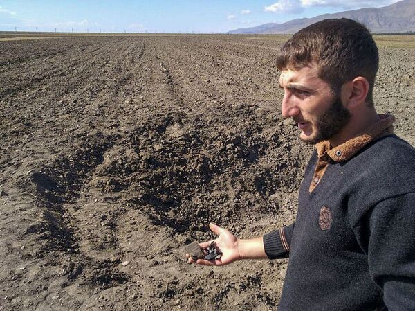 «Մենք դրանց ցույց կտանք». Վարդենիսի գյուղերում պատրաստ են պատերազմին «Մենք դրանց ցույց կտանք». Վարդենիսի գյուղերում պատրաստ են պատերազմին - Sputnik Արմենիա