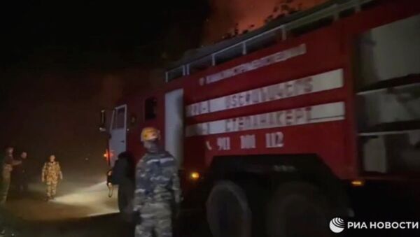 После взрыва по Степанакерту загорелся магазин - Sputnik Армения