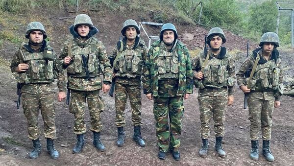 Президент Карабаха Араик Арутюнян опубликовал фотографии с передовой - Sputnik Արմենիա