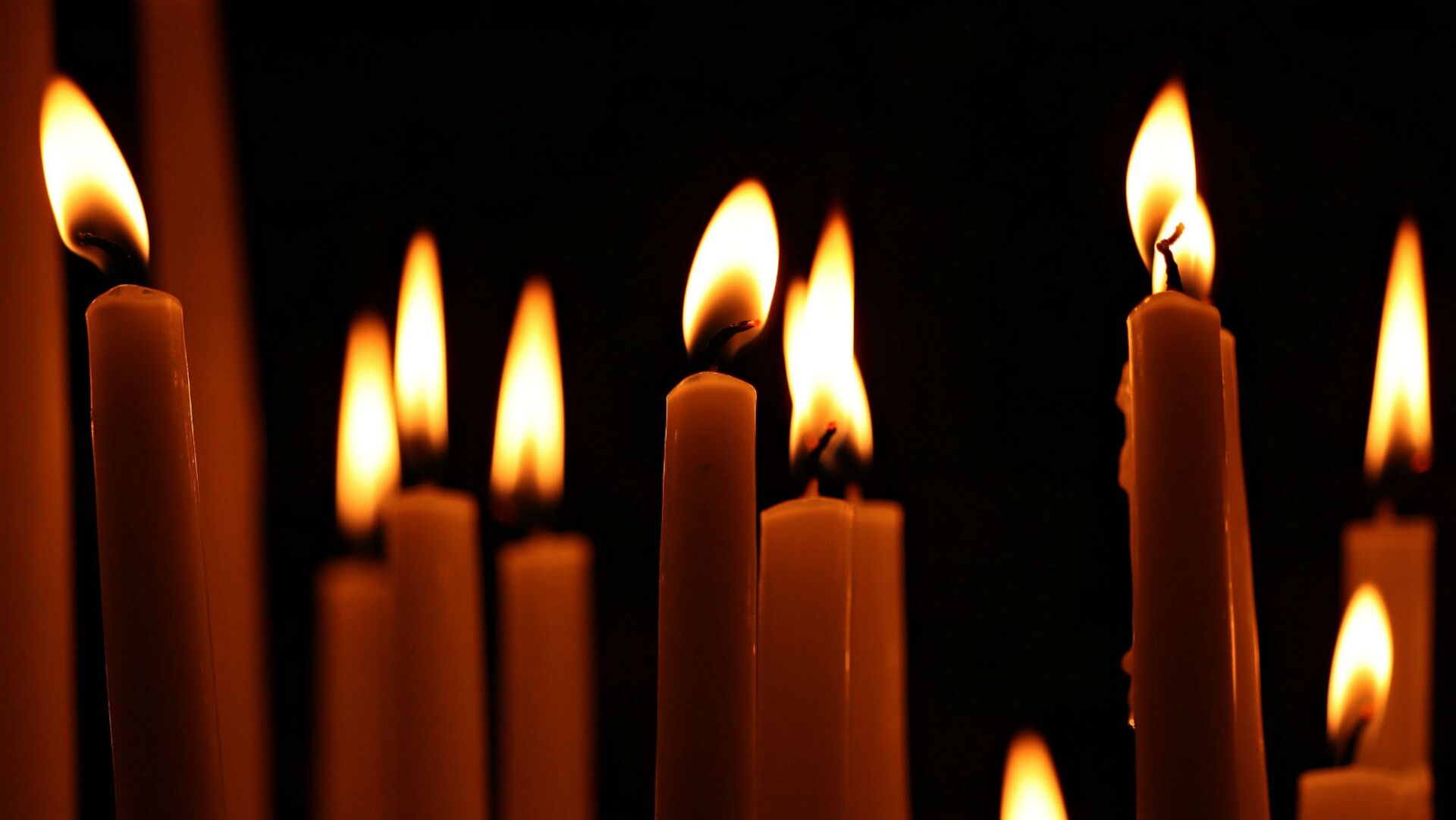 Зажженные свечи - Sputnik Արմենիա, 1920, 02.02.2021