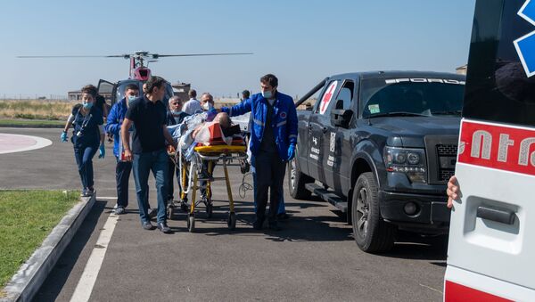 Военный обозреватель Юрий Котенок доставлен в медцентр Эребуни (9 октября 2020). Еревaн - Sputnik Армения