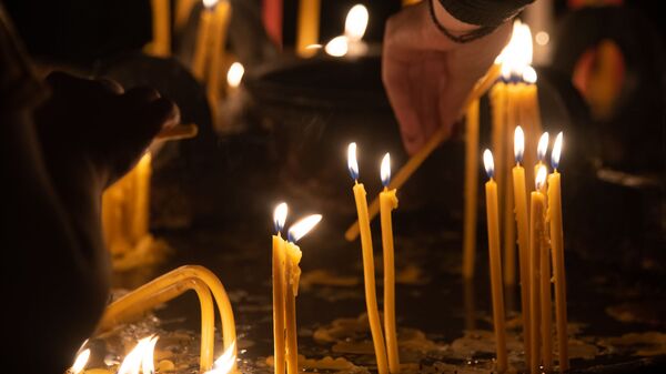 Зажженные свечи - Sputnik Армения