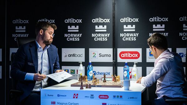 Партия 10-го раунда Магнус Карлсен - Левон Аронян в турнире Altibox Norway Chess 2020 (16 октября 2020). Ставангер, Норвегия - Sputnik Армения