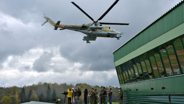 Вертолет Ми-24 во время командно-штабных учений ОДКБ Нерушимое братство – 2020 на полигоне Лосвидо под Витебском - Sputnik Արմենիա