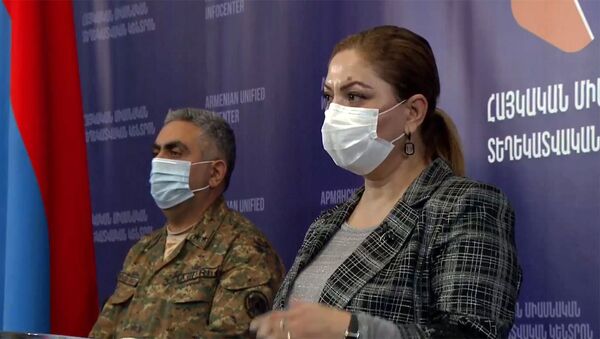 Врач-эпидемиолог Национального центра контроля и профилактики заболеваний Лусине Паронян во время брифинга в Едином информационном центре (22 октября 2020). Еревaн - Sputnik Արմենիա