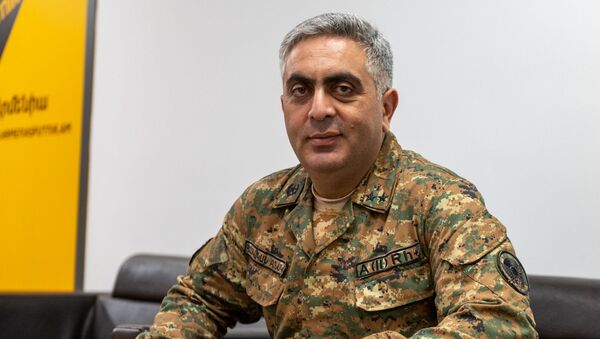 Представитель министерства обороны Армении Арцрун Ованнисян в гостях радио Sputnik  - Sputnik Արմենիա