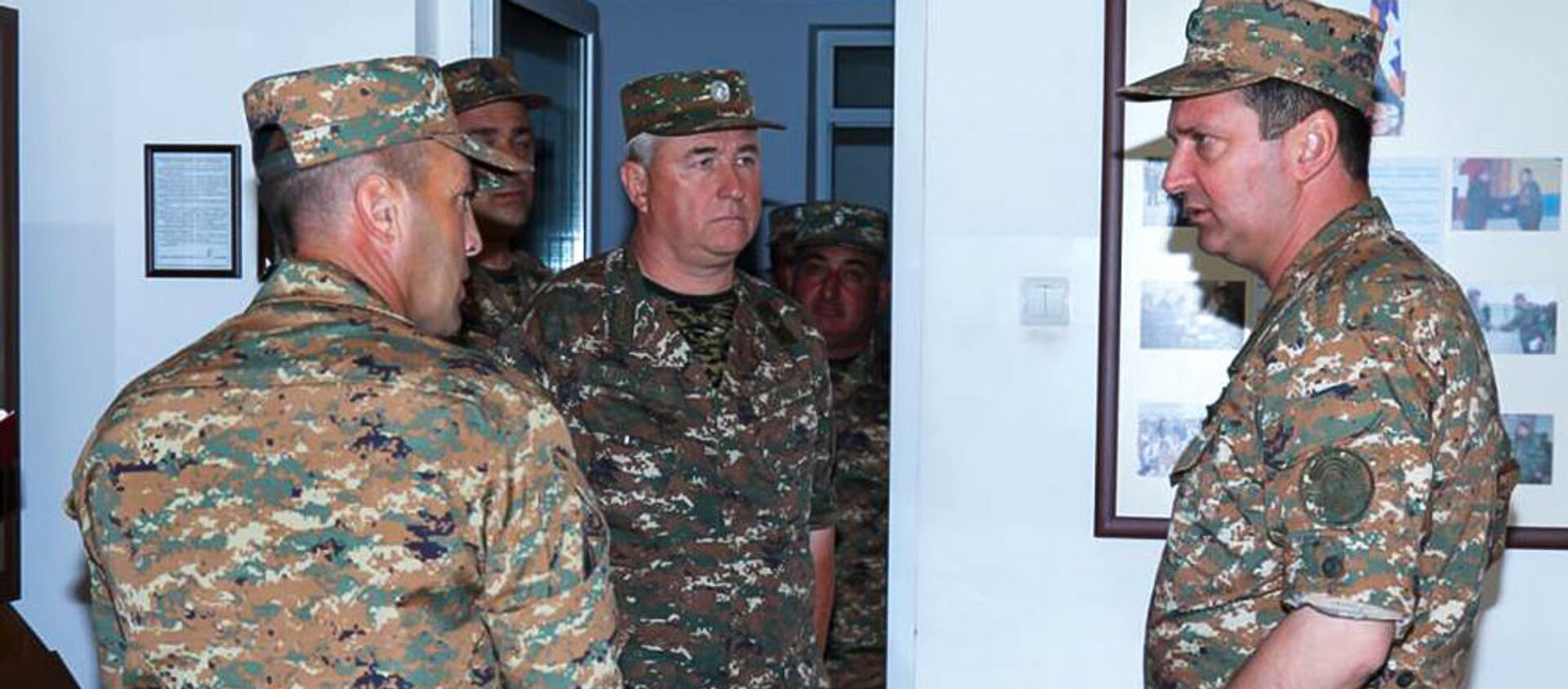 Командующий Армией обороны Карабаха Джалал Арутюнян посетил одну из воинских частей (29 июня 2020). Карабах - Sputnik Արմենիա, 1920, 05.02.2021