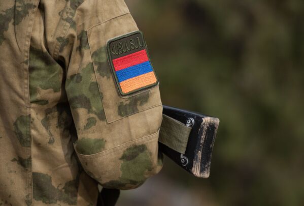 Боевая тренировка граждан в центре Искусство выживания Боевая тренировка граждан в центре Искусство выживания - Sputnik Армения