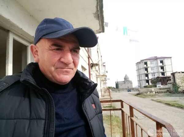 Миру интересен не Карабах, а деньги. Как выживают под обстрелами Миру интересен не Карабах, а деньги. Как выживают под обстрелами - Sputnik Армения