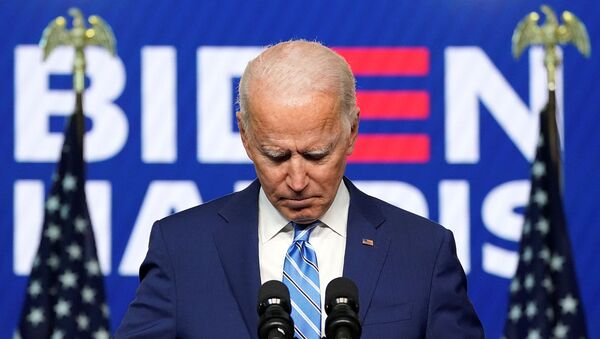Кандидат в президенты США от Демократической партии Джо Байден завершает свое выступление по поводу результатов президентских выборов 2020 года (4 ноября 2020). Уилмингтон - Sputnik Армения