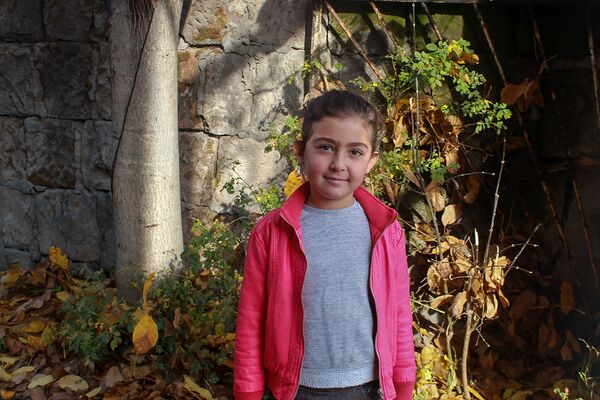Ани, 7 лет. Село Ишханадзор Кашатагсого района - Sputnik Армения