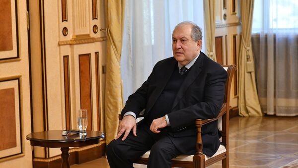 Встреча президента Армении Армена Саркисяна с послом России Сергеем Копыркиным (10 ноября 2020). Еревaн - Sputnik Армения