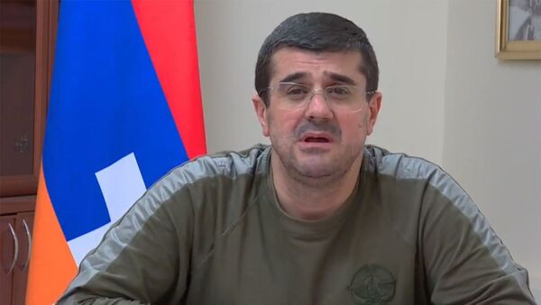 Президент Карабаха Араик Арутюнян в прямом эфире обратился к гражданам Карабаха (11 ноября 2020). Карабах - Sputnik Армения