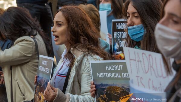 Акция протеста женщин Гадрута  - Sputnik Армения