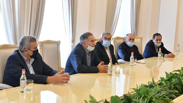 Президент Армен Саркисян сегодня встретился с героем Арцаха генерал-майором Аркадием Тер-Тадевосяном (13 ноября 2020). Еревaн - Sputnik Армения
