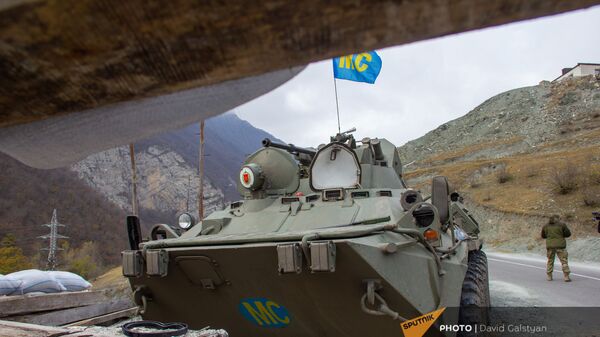 Российские миротворцы у монастырского комплекса Дадиванк (16 ноября 2020). Карабах - Sputnik Армения